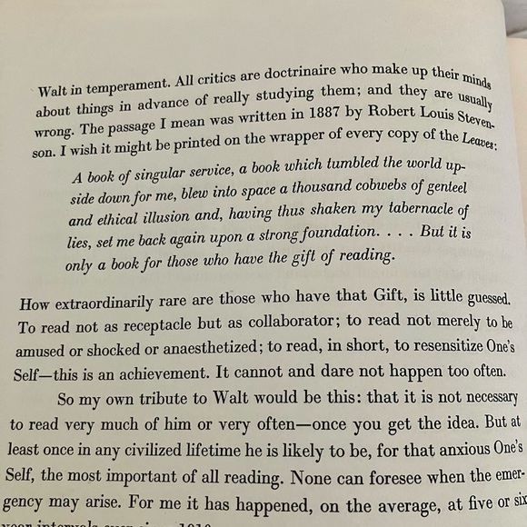 WALT WHITMAN LEAVES OF GRASS COPYRIGHT 1940 DOUBLEDAY DORAN &CO PRINTED IN USA - Picture 7 of 16